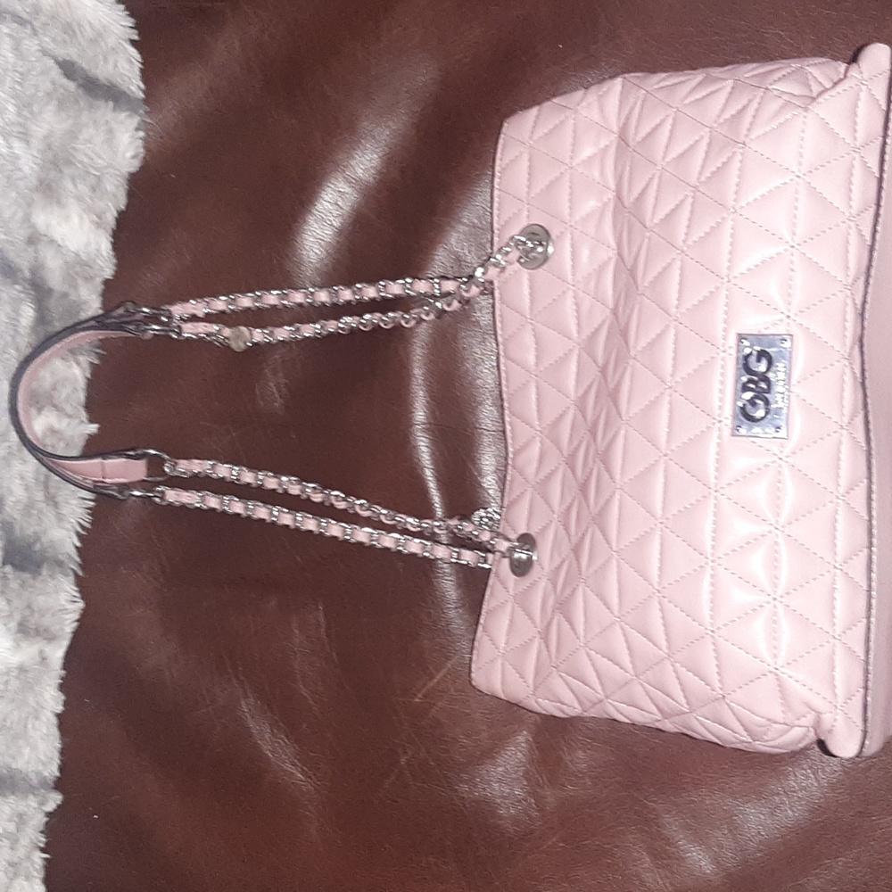 Pink GBG Los Angeles quilted purse with chain handles, EXCELLENT USED CONDITION